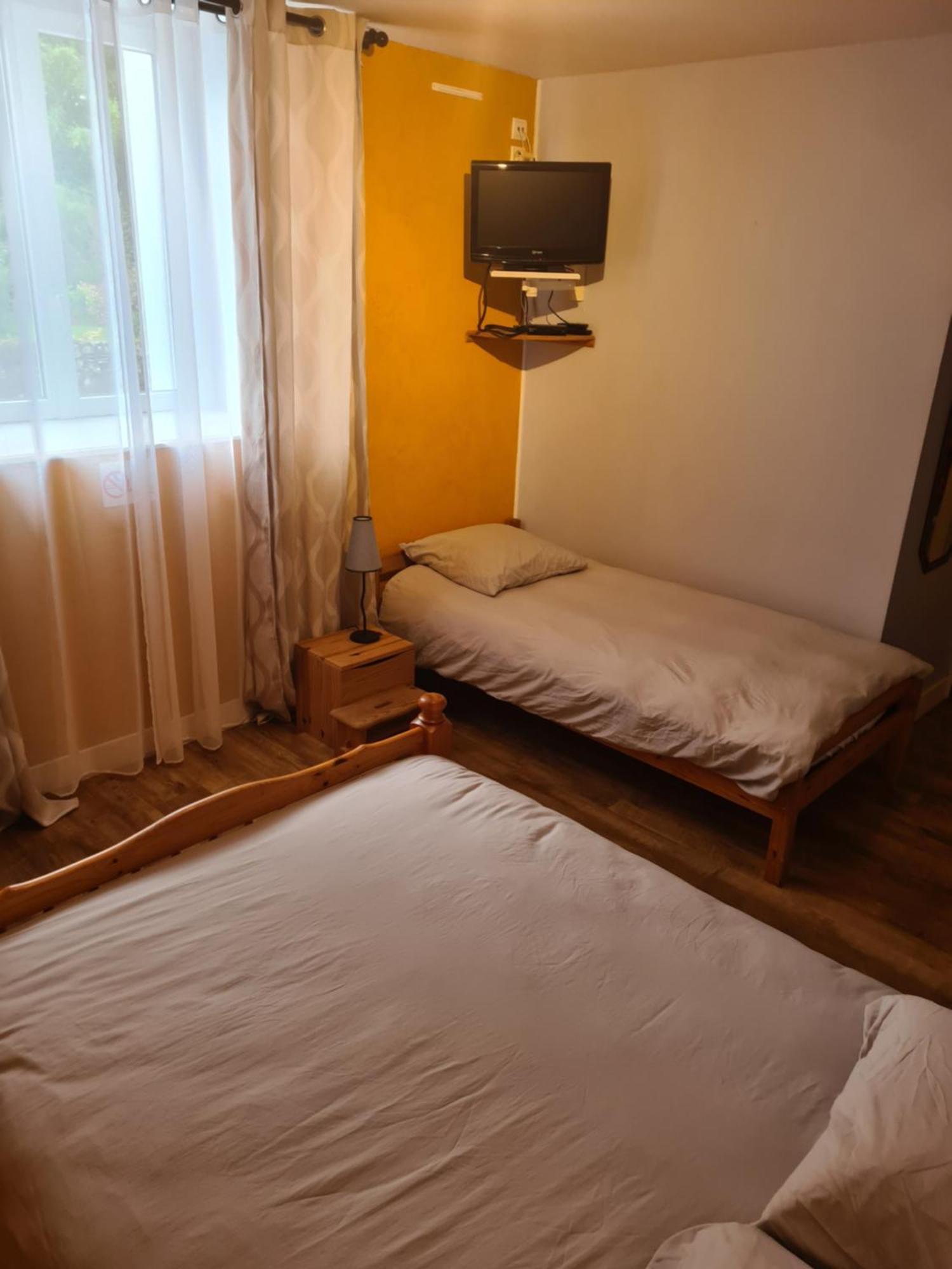 Hotel Saint Julien Aux Bois 외부 사진